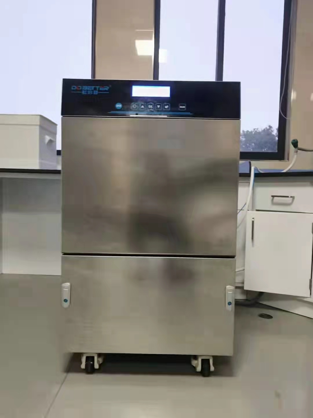 為什么要用實(shí)驗(yàn)室洗瓶機(jī)，它的優(yōu)勢(shì)是什么？