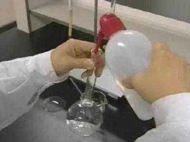 細胞組織培養(yǎng)失敗后，是否想到玻璃器皿的清洗不干凈？